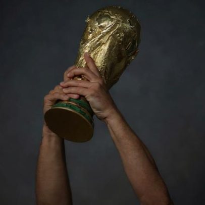 Trader opera memecoin da Copa do Mundo com lucro de 14.000%