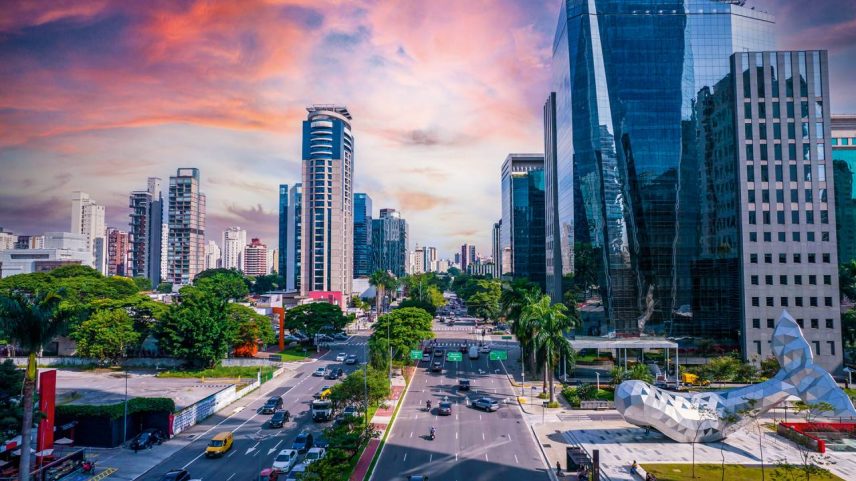 Avenida Faria Lima, o coração financeiro da cidade: melhor ambiente de negócios do país
