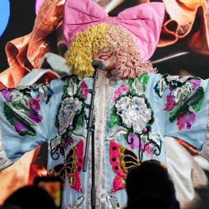 Sia doa 100 mil dólares a fã favorito na final de Survivor 50