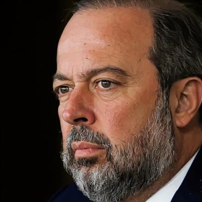 Silveira cancela ida à Câmara e deputados pautam convocação