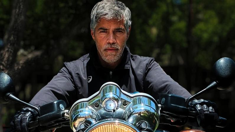 O ator Esai Morales — Foto: reprodução/Instagram