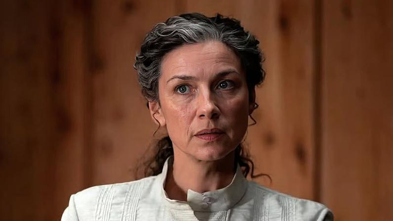 A atriz Caitríona Balfe na série 'Outlander' — Foto: divulgação