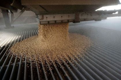 A associação considera um intervalo no volume exportado entre 14,9 milhões e 16,6 milhões de toneladas de soja, a depender do ritmo dos portos.