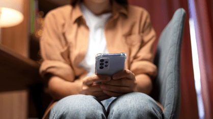 Redes sociais estão conectadas ao aumento de solidão em adultos