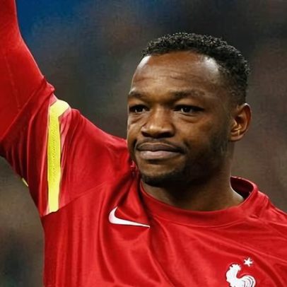 Ex-goleiro da França diz sentir vazio após a aposentadoria
