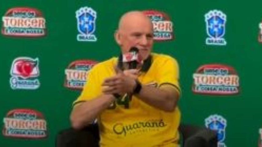 Tetracampeão Taffarel em entrevista coletiva