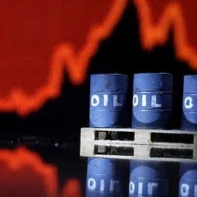 AIE prevê zona vermelha para petróleo entre julho e agosto por guerra
