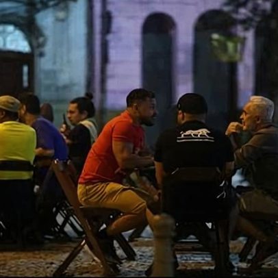 Expansão de serviços no Brasil ganha força em abril, aponta PMI