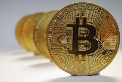 Bitcoin supera US$ 80 mil com apetite por risco