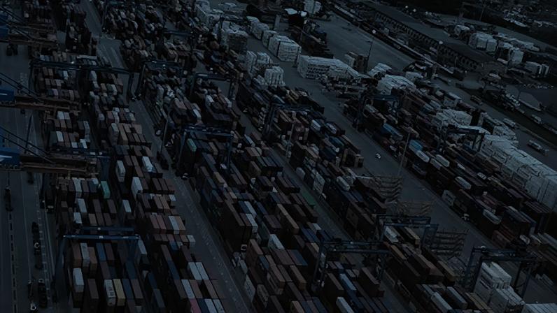 Imagem de drone mostra o Porto de Santos (SP)