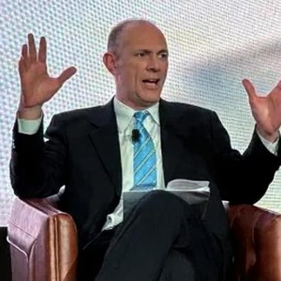 Expectativa de produtividade da IA pode elevar juros, diz diretor do Fed