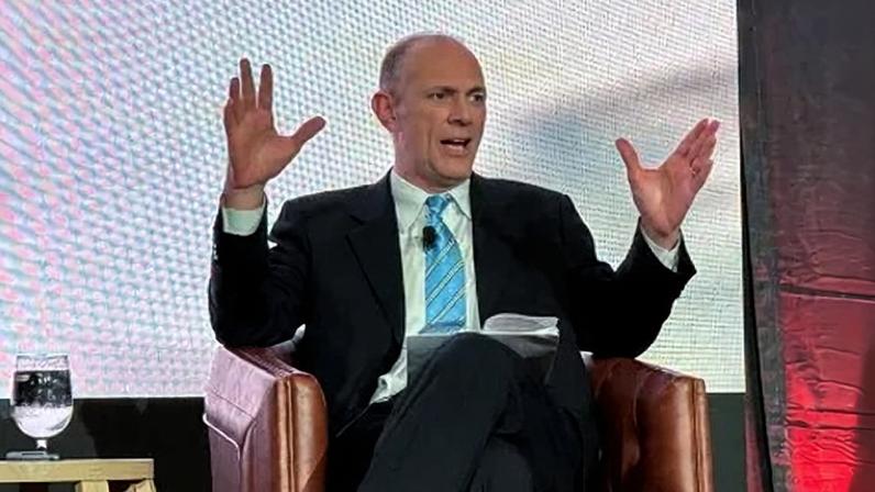 Presidente do Fed de Chicago, Austan Goolsbee, durante evento em Palo Alto, na Califórnia