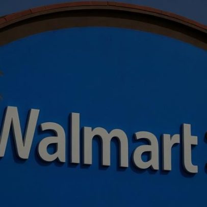Walmart supera estimativas no 1º trimestre, mantém projeções
