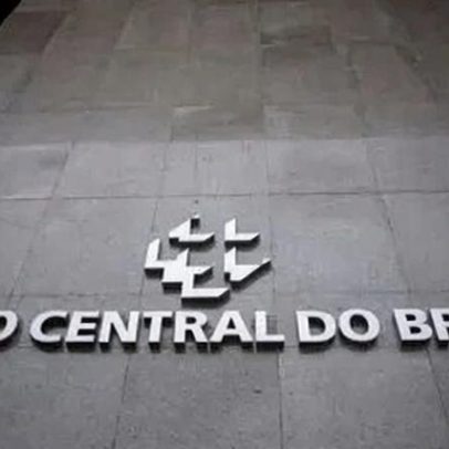 BC deve manter juro restritivo até inflação chegar à meta, afirma diretor