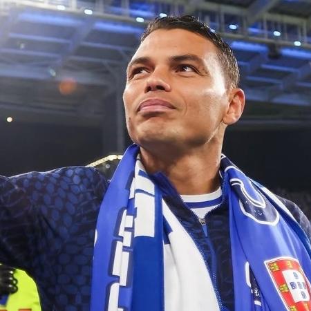 Thiago Silva foi campeão português pelo Porto após vitória no sábado (2)