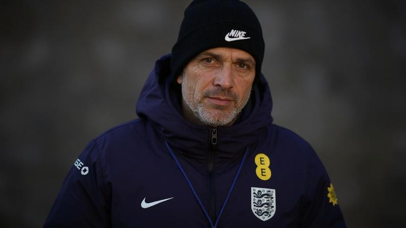 Thomas Tuchel durante treino da seleção da Inglaterra (Foto: Divulgação/Inglaterra)
