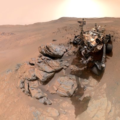 Rover Perseverance da NASA faz selfie na fronteira oeste de Marte