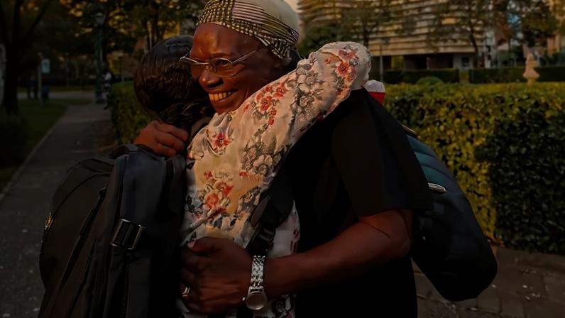 Mãe da primeira mulher a comandar a PMMG emociona ao falar da filha