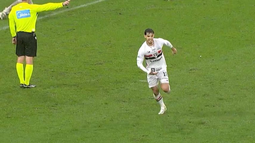 VAR áudio do diálogo não expulsou Bobadilla em duelo Corinthians x São Paulo