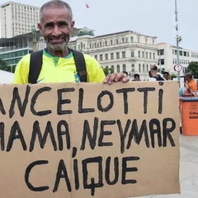Torcedores pedem Neymar na Copa diante do Museu do Amanhã
