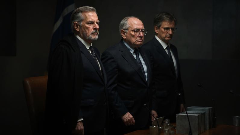 Paulo Gonet (à direita) denunciou Romeu Zema por vídeo satírico com fantoches representando Gilmar Mendes (ao centro) e Dias Toffoli (à esquerda). (Foto: ChatGPT sobre foto de Antonio Augusto/STF)