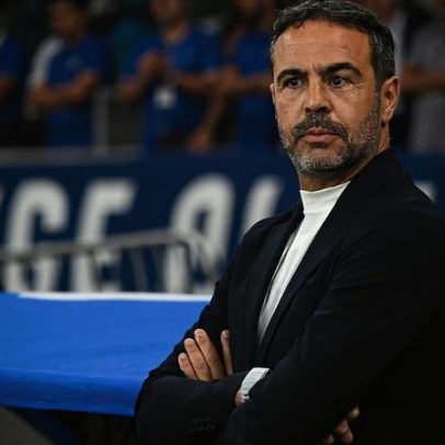 Artur Jorge critica Cruzeiro por falta de inteligência emocional no clássico e elogia torcida