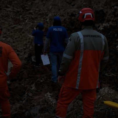 Trabalhador morre soterrado em garimpo; colegas retiram corpo