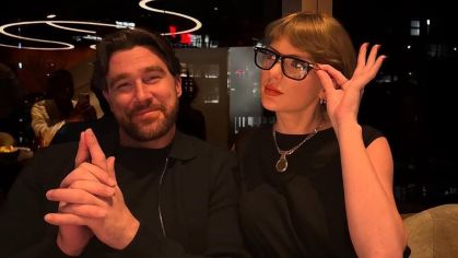 Taylor Swift e Travis Kelce integraram a plateia da peça "Romeu e Julieta"