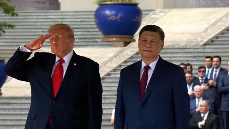 imagem colorida de Trump e Xi Jinping na China