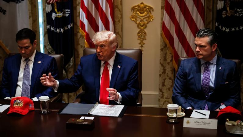 O presidente dos EUA, Donald Trump, durante reunião de gabinete. (Foto: SAMUEL CORUM/EFE/POOL)
