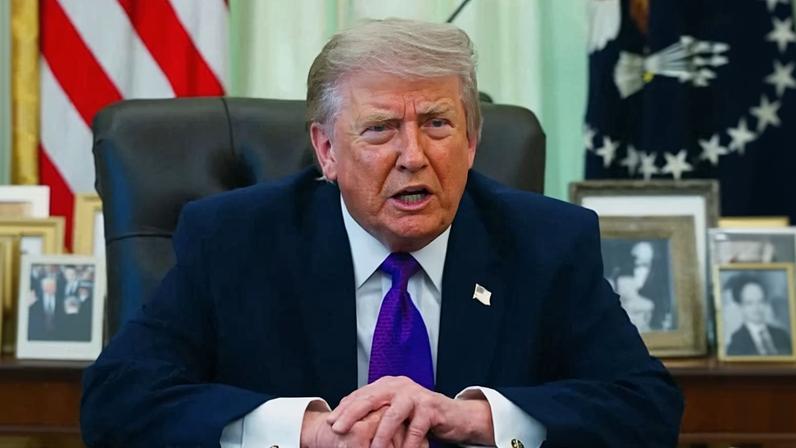 Trump afirma que Joni Lamb era toda sobre Deus em cerimônia fúnebre