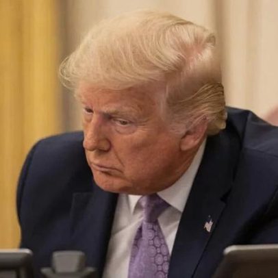 Trump encerra processo contra Fisco em troca de fundo para aliados