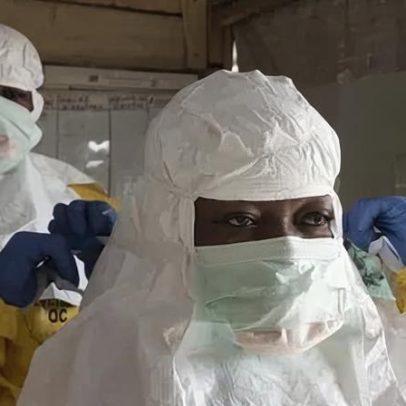 Cruz Vermelha homenageia voluntários mortos por Ebola na RD Congo