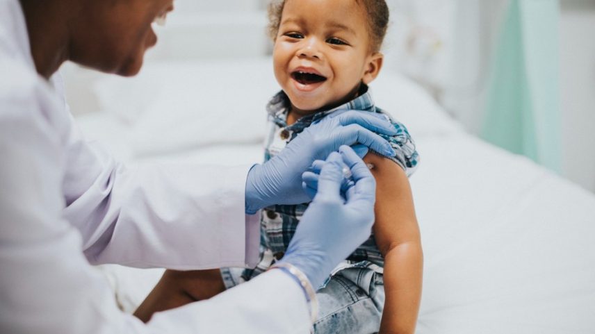 A vacina pneumocócica conjugada 20-valente vai substituir a 10-valente, dobrando os sorotipos prevenidos — Foto: rawpixel.com/Freepik