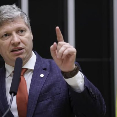 Câmara proíbe sigilo de gastos de presidentes com viagens e cartão corporativo