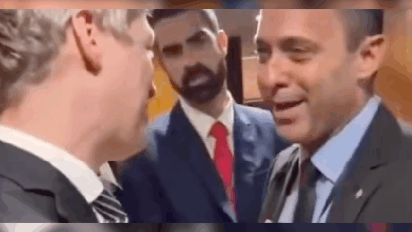 Discussão entre general e Van Hattem gera meme; Flávio se solidariza