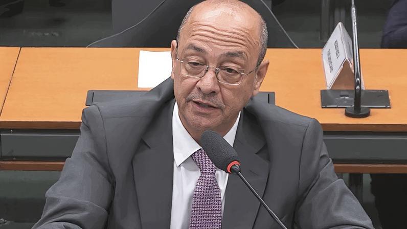 CNT defende transição de uma hora por ano se fim da 6 x 1 for aprovado