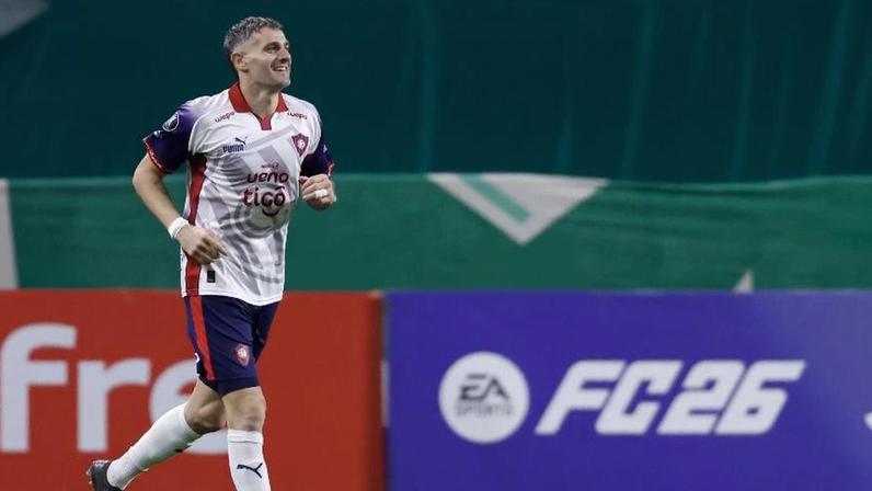 Vegetti comemora gol marcado contra o Palmeiras no Allianz Parque