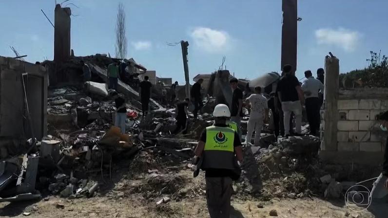 Israel e Hezbollah voltam a trocar ataques em meio a cessar-fogo — Foto: Jornal Nacional