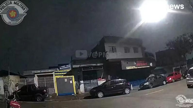 Mulher simula pedido de pizza em ligação para o 190 e homem é preso por violência doméstica em SP — Foto: Reprodução/GloboNews