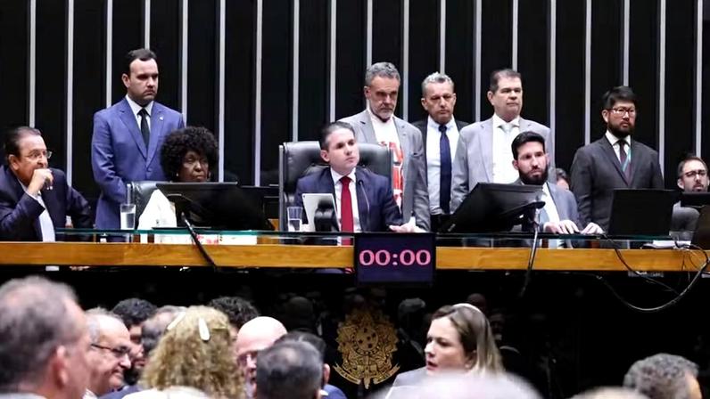 PEC foi aprovada na Câmara dos Deputados na noite de quarta-feira (27/5)