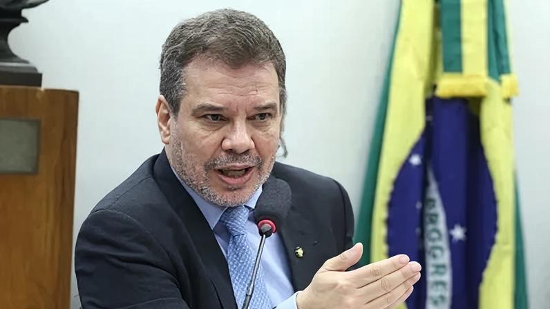 O ministro da Justiça, Wellington César Lima e Silva, durante audiência na Comissão de Relações Exteriores da Câmara