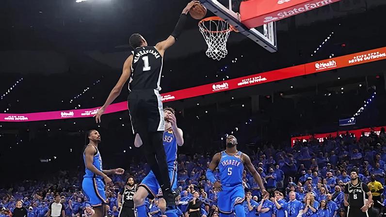 Victor Wembanyama fez história contra o Oklahoma City Thunder
