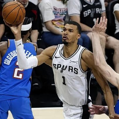 Wembanyama domina; Spurs vencem Thunder e empatam a série