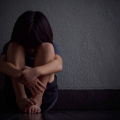 Criança de 3 anos morre com sinais de abuso; padrasto é preso