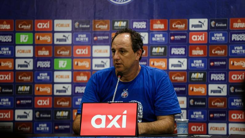 Rogério Ceni em entrevista coletiva — Foto: Rafael Rodrigues / EC Bahia