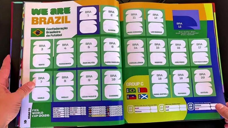 Páginas da seleção brasileira no álbum oficial da Copa do Mundo 2026 — Foto: Reprodução/Canal Viciomania Figurinhas