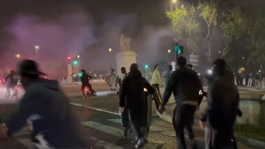 Confrontos após classificação do PSG deixam 127 detidos e 34 feridos em Paris
