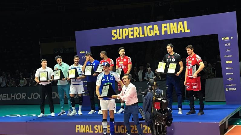 Lucão é eleito o MVP da Superliga Masculina 2025/2026 — Foto: Júlio Nascimento
