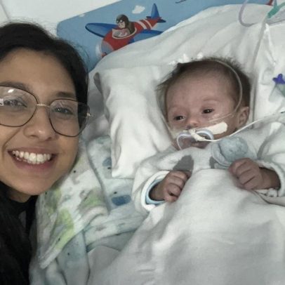 Mãe que adotou bebê com síndrome de Down revela medo inicial ao conhecê-lo